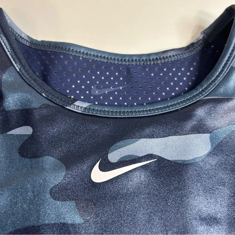 Nike High Neck Camo‎ Sports Bra, L